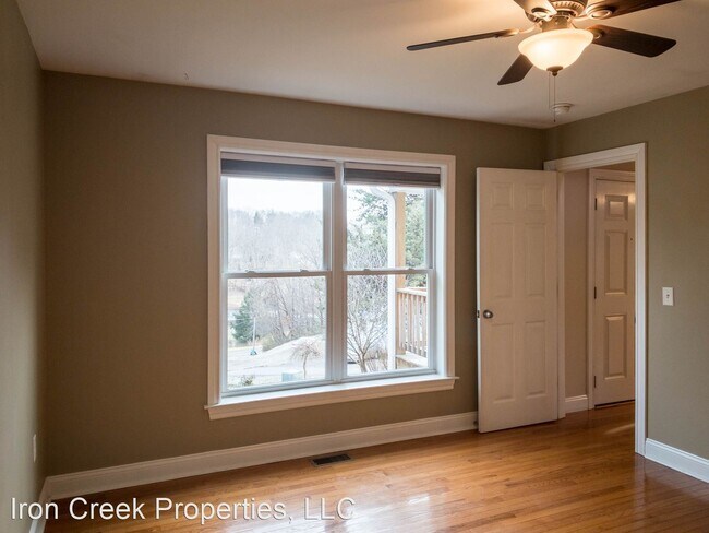 Building Photo - 3 br, 2.5 bath House - 15 Iris Hill Drive