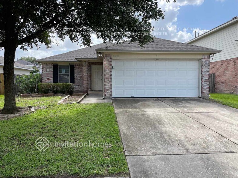 Primary Photo - 21223 Rezanof Rd