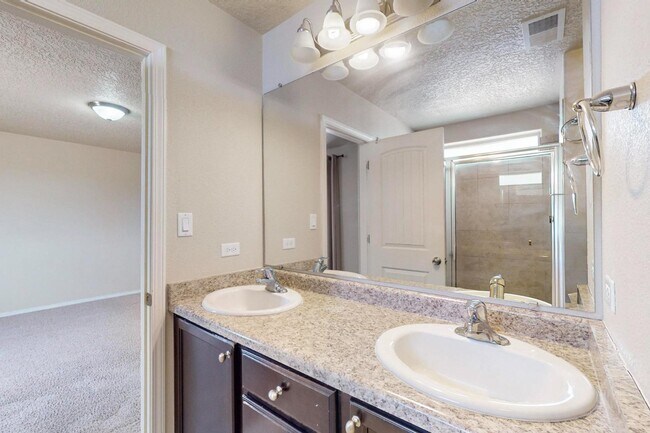 Building Photo - 221 Landing Trail