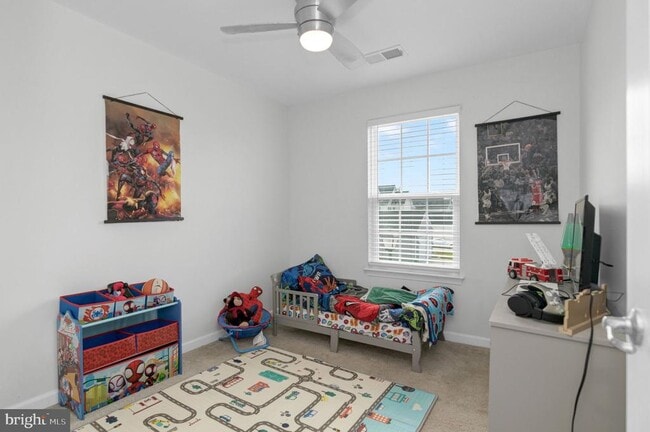 Building Photo - 8633 Rosecrans Ln