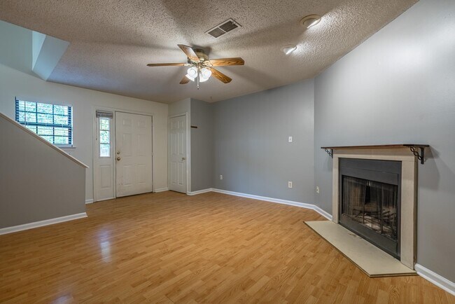 Building Photo - 124 Barksdale Ct