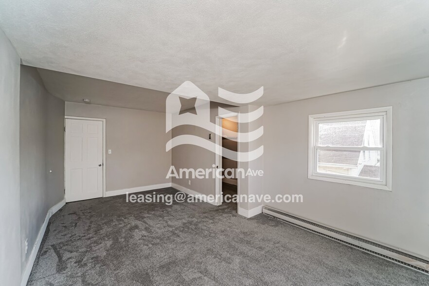 Building Photo - 1020 Grove Ave