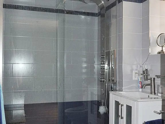 Building Photo - 2072 Ocean Ave