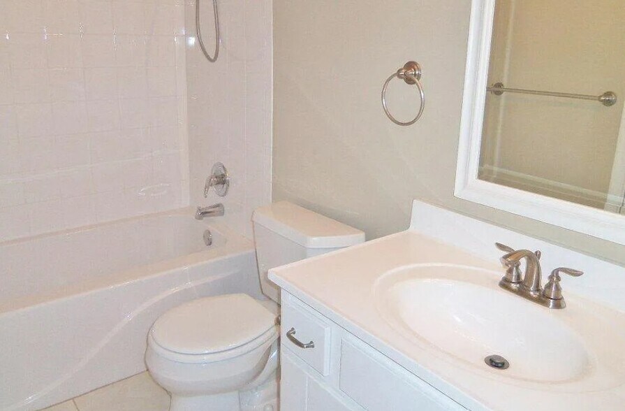 Building Photo - 4108 Starwood Arch