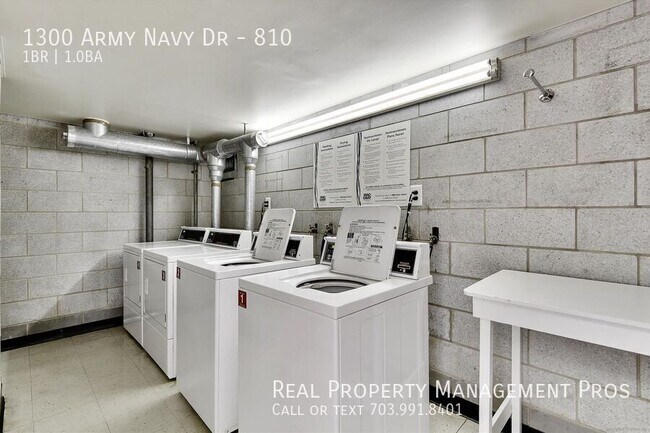 Building Photo - 1300 Army Navy Dr