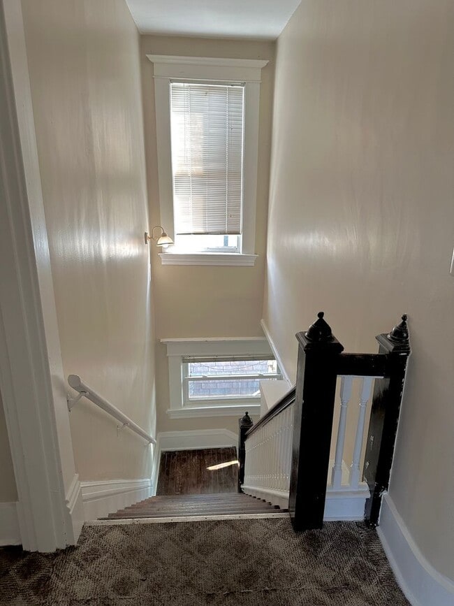 Building Photo - 205 Scammel St