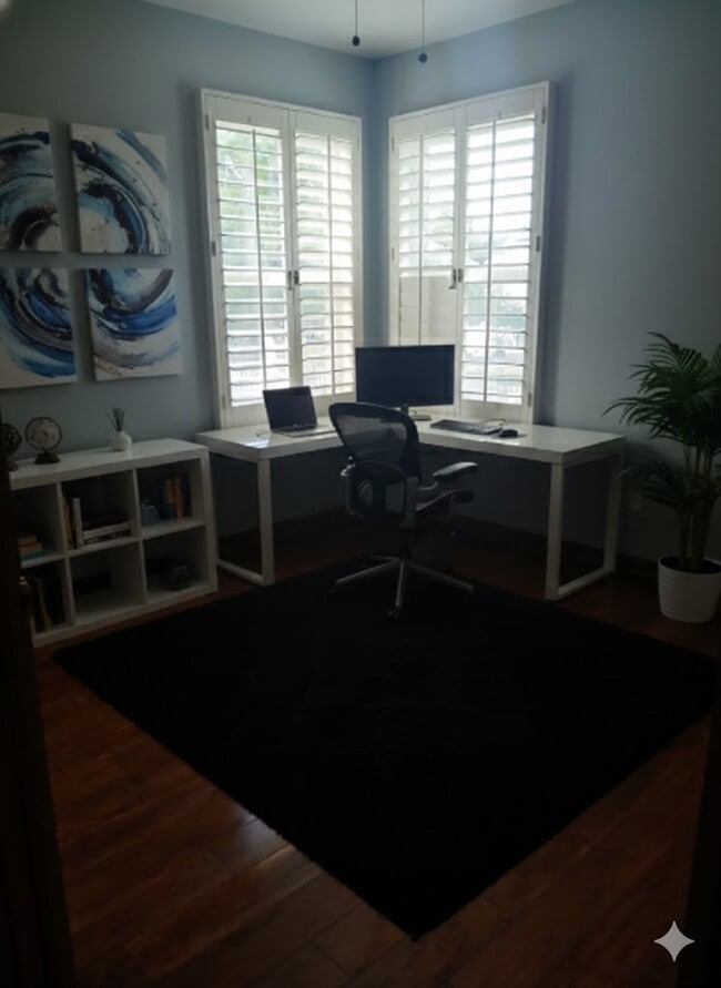 Building Photo - 2076 Longwood Ct