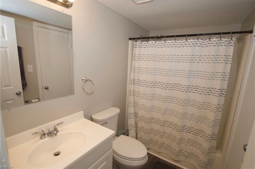 Building Photo - 1146 Indian Rd