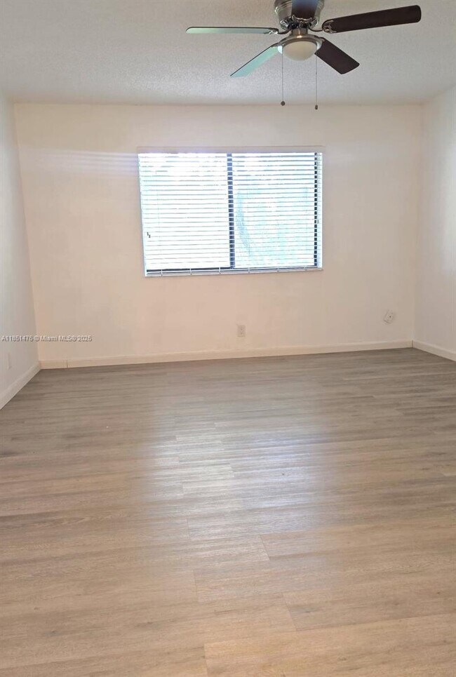 Building Photo - 16541 Blatt Blvd