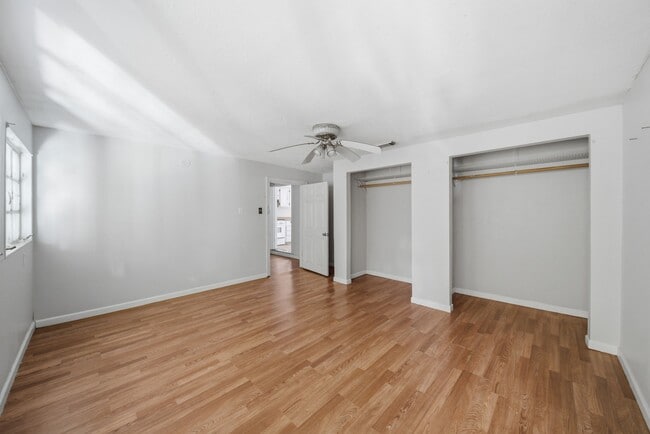 Building Photo - 410 Live Oak St