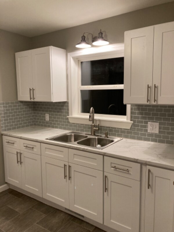 Building Photo - 1044 Stonybridge Dr