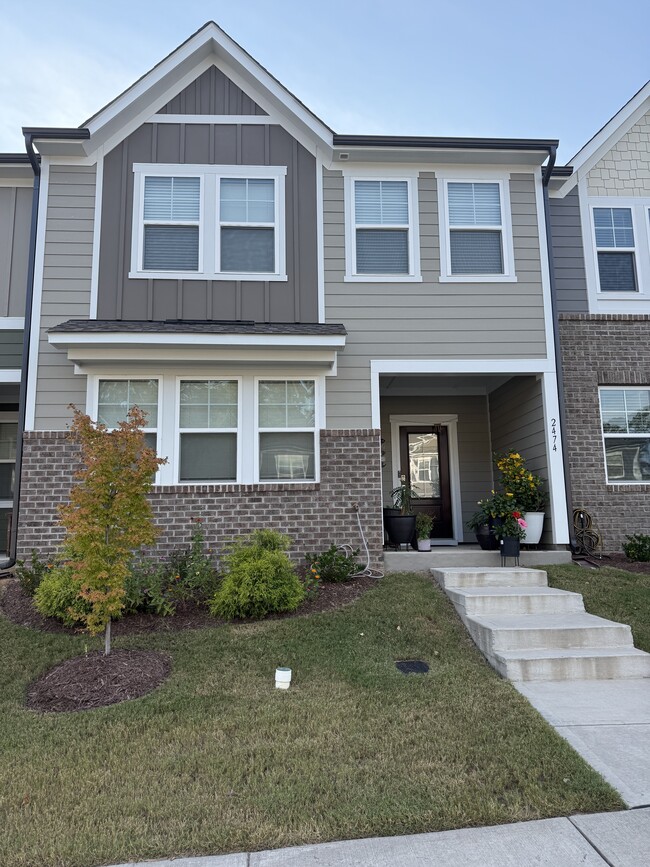 Building Photo - 2474 Hutch Ln