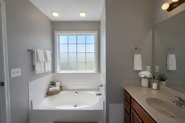 Building Photo - Stunning Split-Level Home with Space, Style & Scenic Views