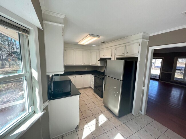 Building Photo - 3/2 For Rent in Madison