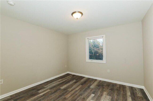 Building Photo - 166 Anderson Ave NW