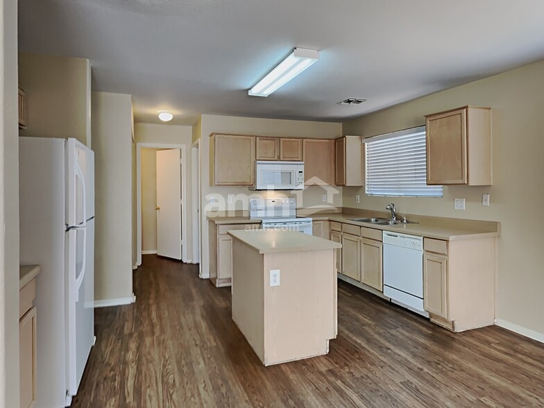 Building Photo - 7926 N 54th Dr