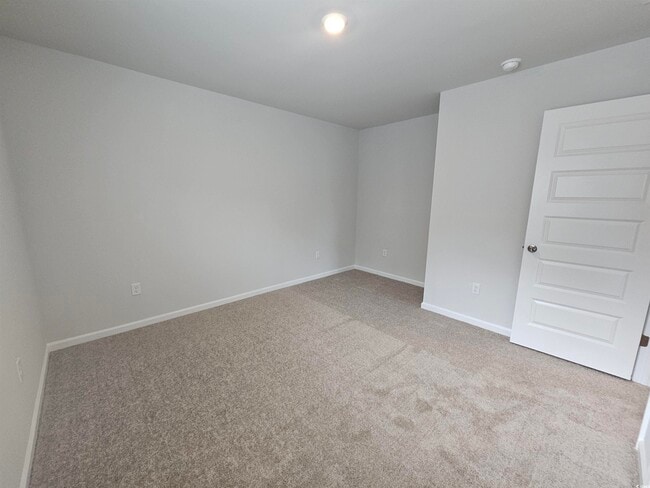 Building Photo - 789 Wapama St