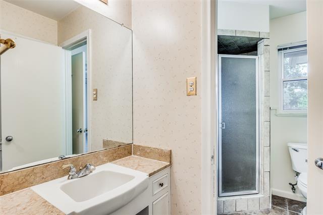 Building Photo - 3580 Ainsworth Dr