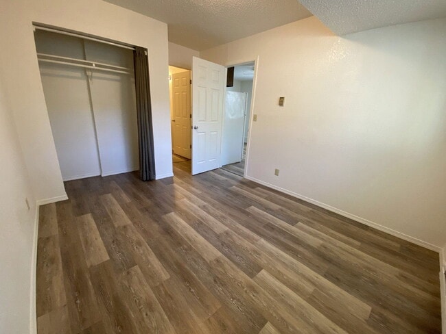 Building Photo - 1317 SE Mill St