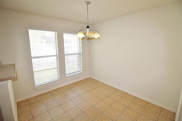 Building Photo - 809 Foxwood Ln