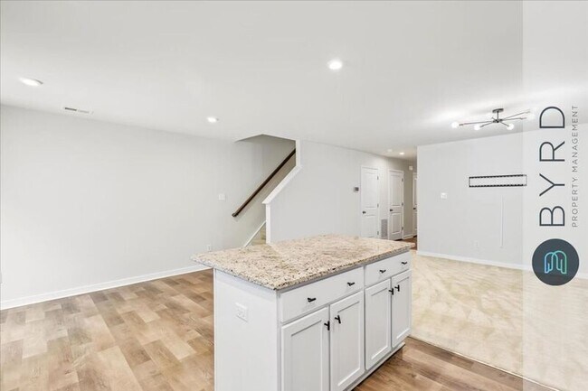 Building Photo - 3380 Dewsberry Ln