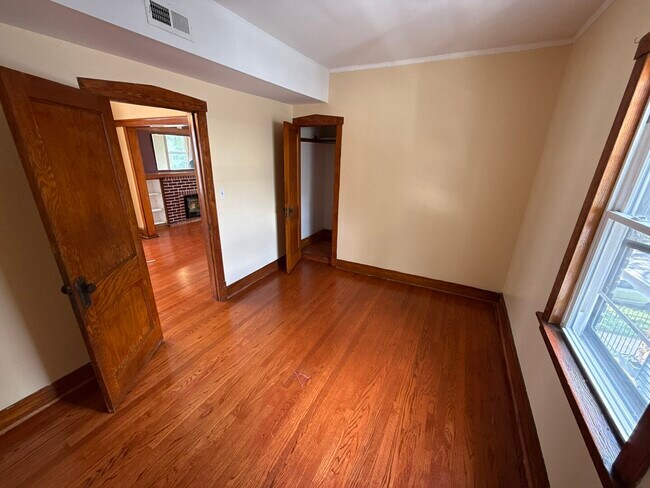Building Photo - 3029 N Christiana Ave