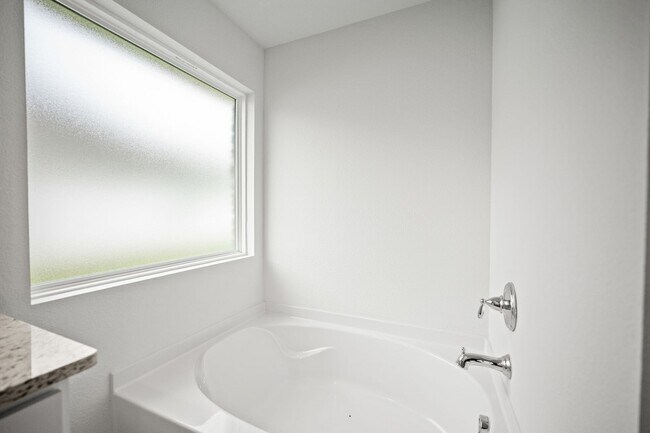 Building Photo - 1287 Hayward Lp