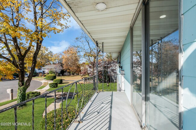 Building Photo - 16 Burdge Dr