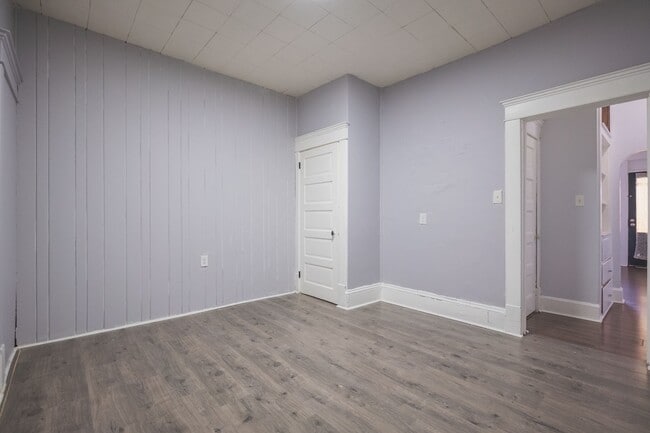 Building Photo - 1009 12th St NW