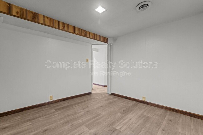Building Photo - 1149 Walker Ave