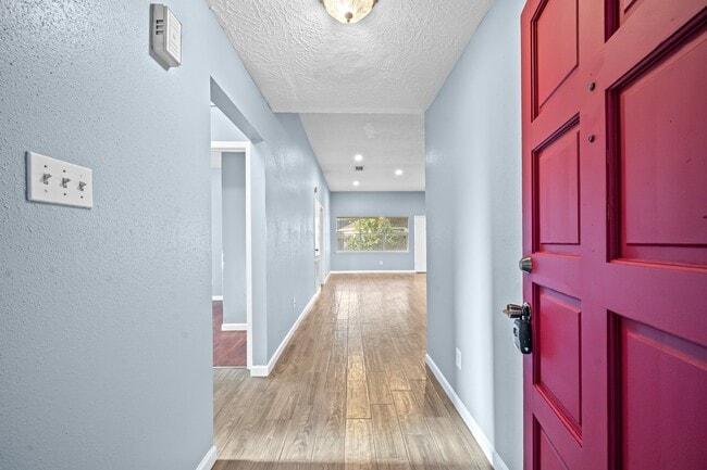 Building Photo - 11059 Landsbury Cir