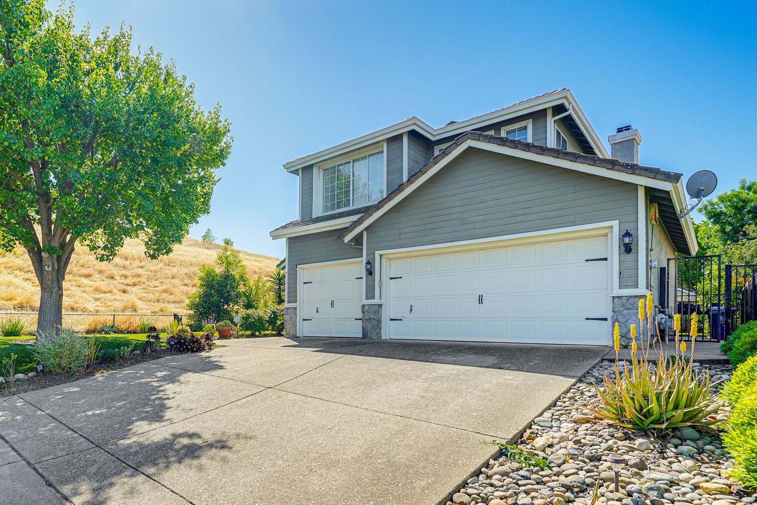 Building Photo - 3121 Crestline Ct