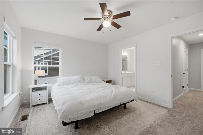 Building Photo - 12260 Haydon Pl