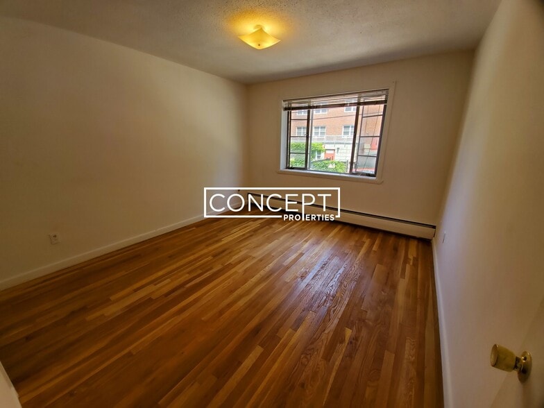 Building Photo - 50 Evergreen St