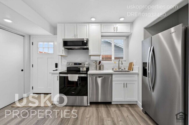 Building Photo - 3369 Zenobia Way