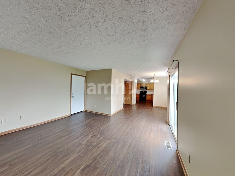 Building Photo - 4226 Sestos Dr