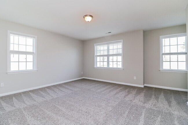 Building Photo - 128 Ashlyn Ridge Dr