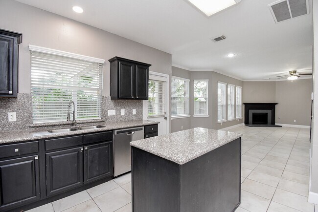 Building Photo - 6318 Faulkner Ridge Dr