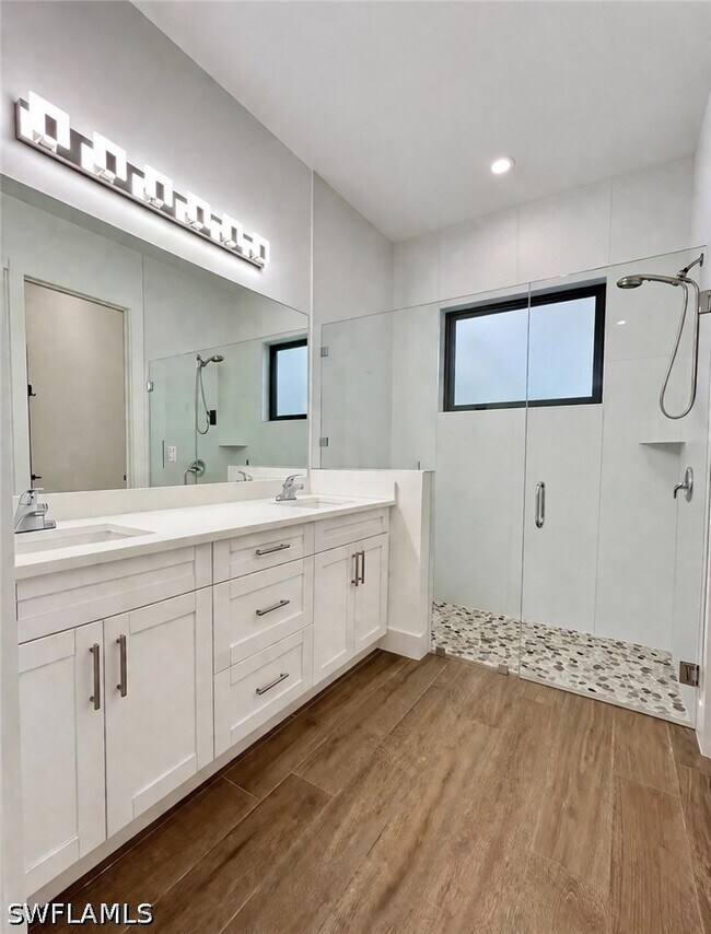 Building Photo - 3724 2nd Ave NE