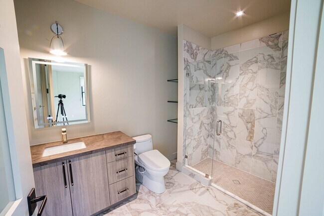 Building Photo - Rhine House Lofts