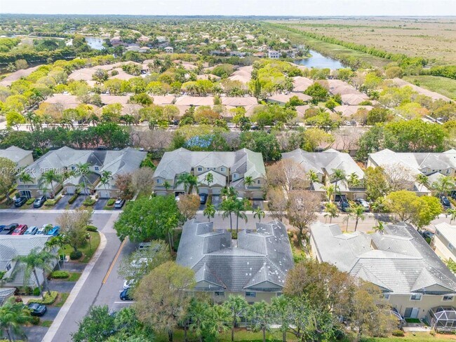 Building Photo - 2143 Hacienda Terrace