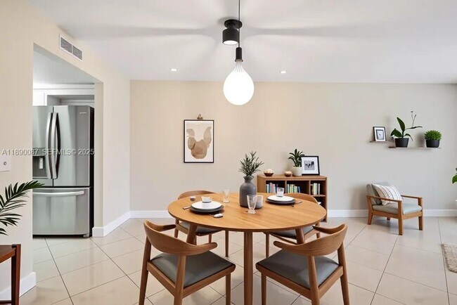 Building Photo - 900 SW 125th Way