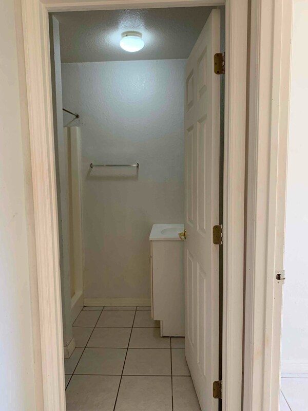 Building Photo - 509 Twin Pines Ln