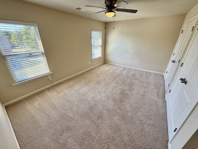 Building Photo - 130 Sparkling Spring Trail