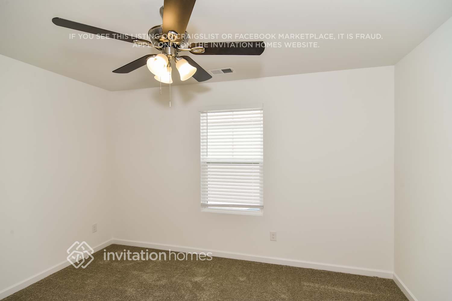 Building Photo - 195 E Millbrook Dr