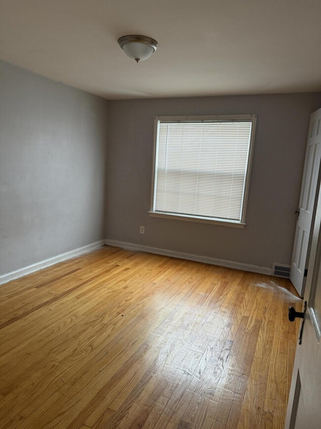 Building Photo - 17510 Wisconsin St