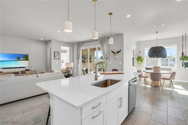 Building Photo - 4595 Arboretum Cir