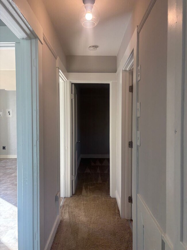 Building Photo - 54-2203