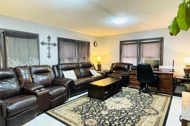 Building Photo - 1164 3 Rd St