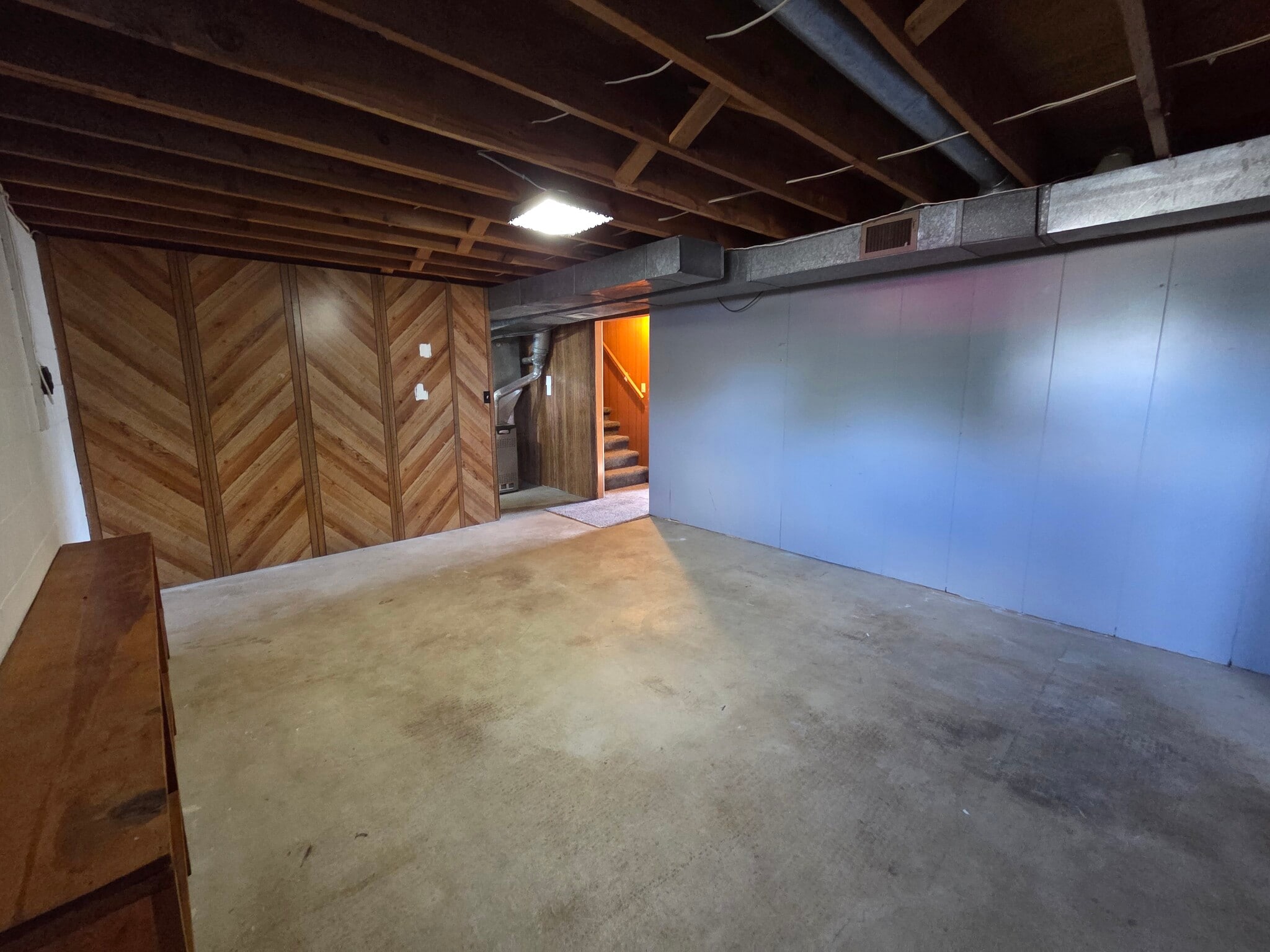 Building Photo - 145 8th Ave E